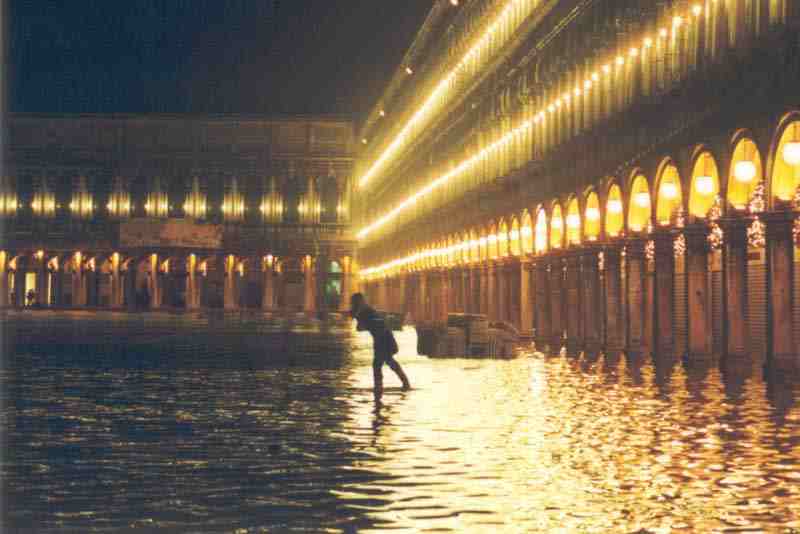 acqua-alta-piazza-san-marco-b.jpg